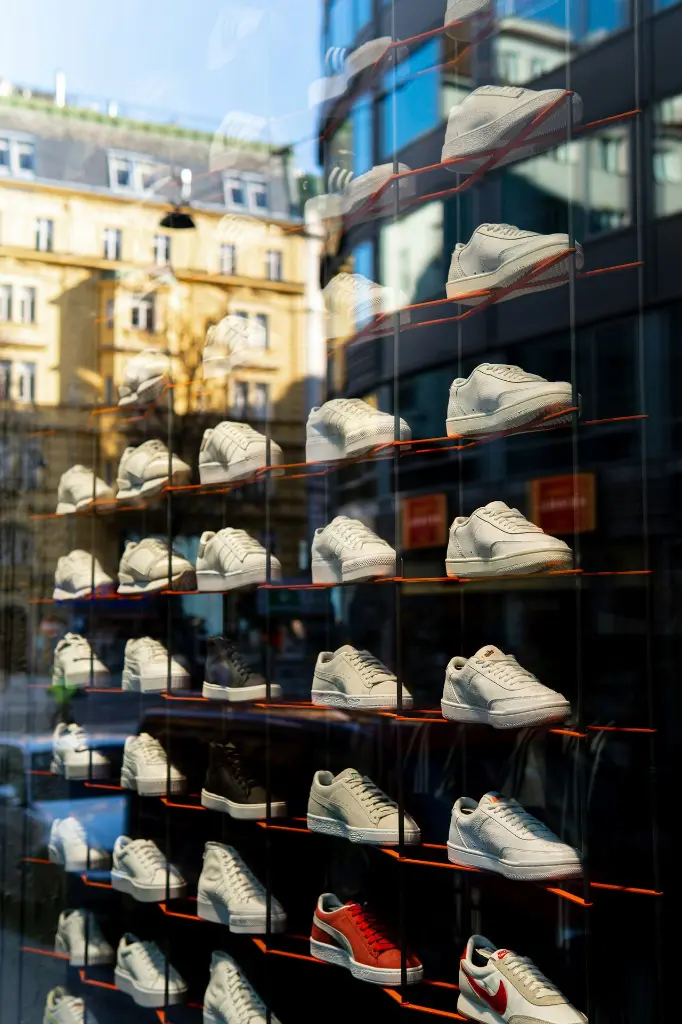unsplash_3MSFrGsL6dk_nike shoes.webp